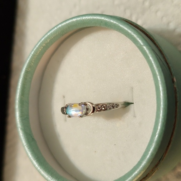 NWOT Beautiful 925 Sterling Silver Moonstone Ring, Size 7 - Picture 3 of 7
